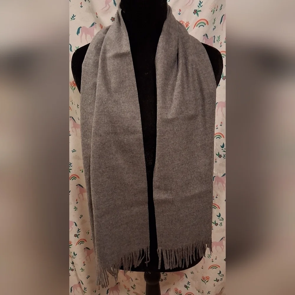 NWT Pendleton Grey Virgin Wool Unisex Casual Winter Snow Everyday Scarf Wrap